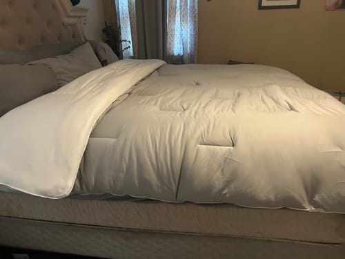 Customer photo review of MarshMellow Comforter
