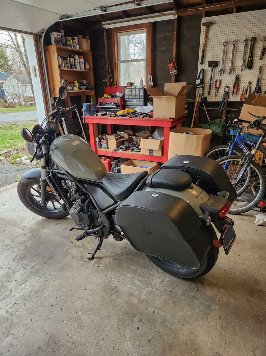 Customer photo review of 28L - Panzer Medium Quick Mount Honda Rebel 500 Leather Saddlebags