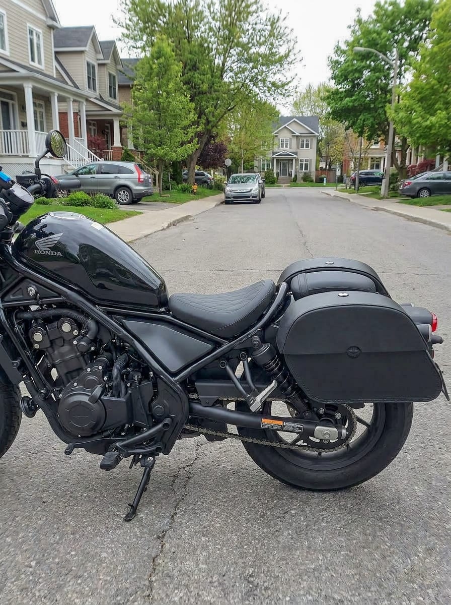 Customer photo review of 28L - Panzer Medium Quick Mount Honda Rebel 500 Leather Saddlebags
