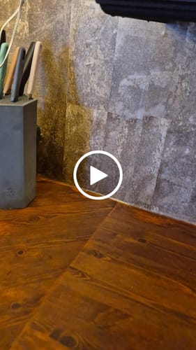 Kundeanmeldelse med video av Rusty gold kontaktplast