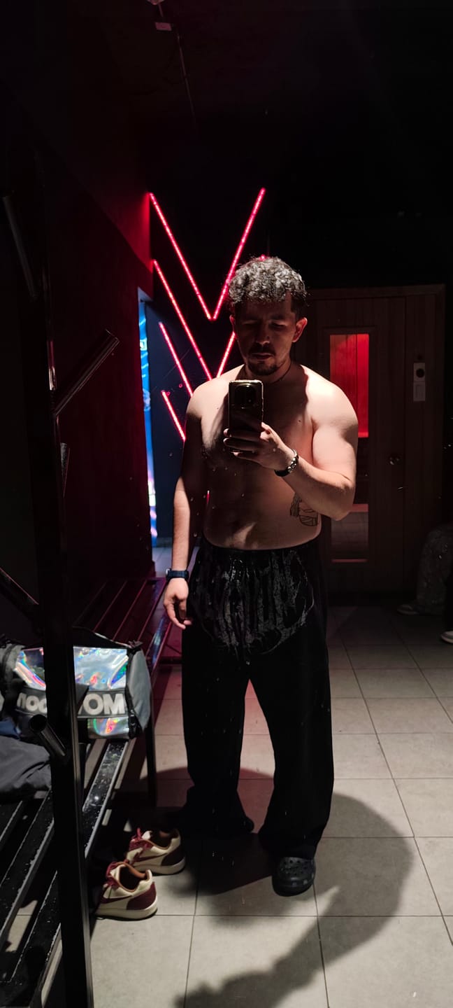 Customer photo review of 2079 - Dark Wave Joggers