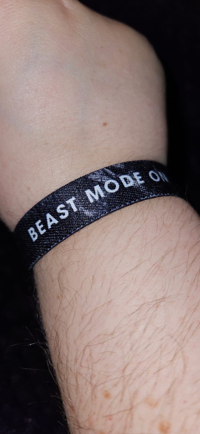 Customer photo review of Beast Mode On - Elastisches Armband