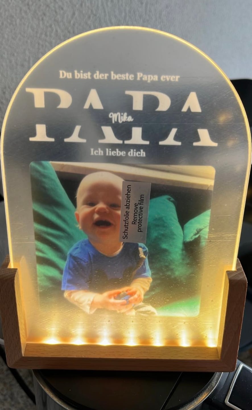 Customer photo review of Unser Papa - Personalisierter LED Aufsteller für Papa und Mama mit Fotoupload