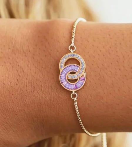Customer photo review of Pulsera de piedra natal "Vínculo Inquebrantable"