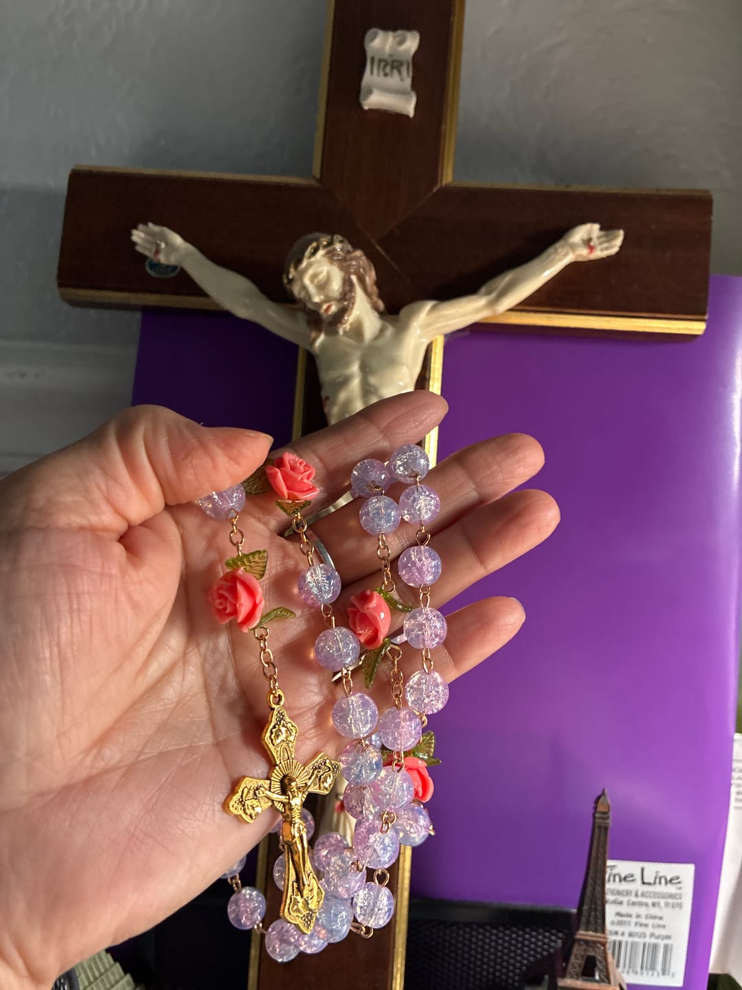 Customer photo review of Christianartworkshop Virgin Mary with Rose-Accented Rosary: Timeless Faith & Floral Faith Symbol