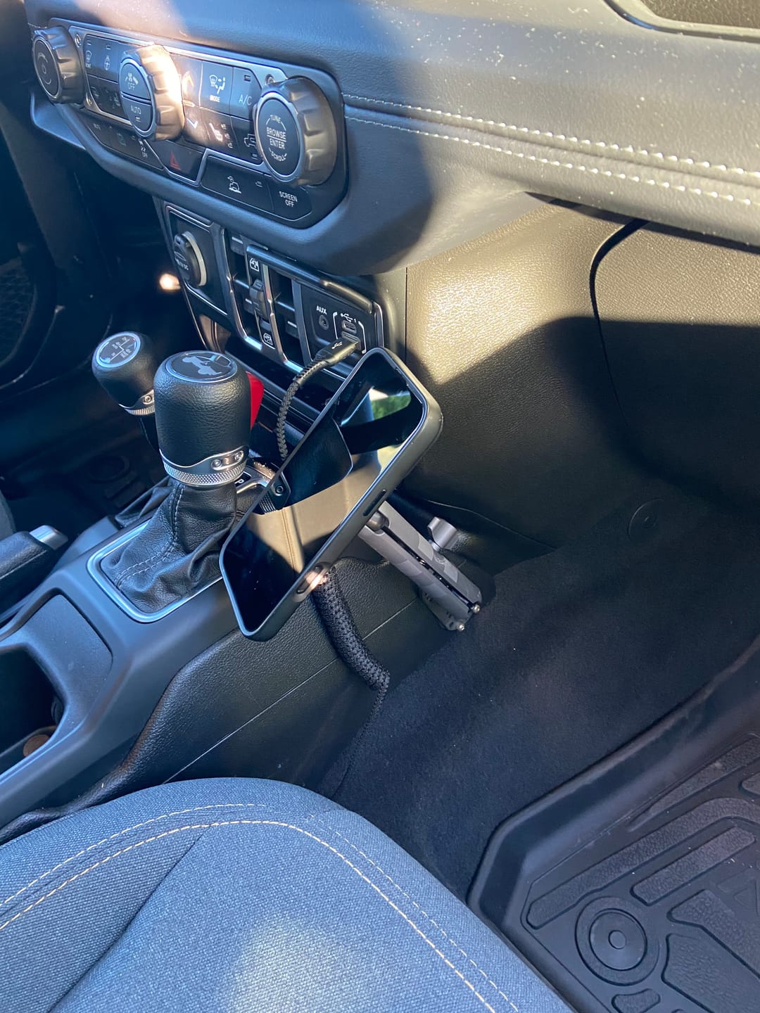 Customer photo review of UNIVERSAL ACCESSORY MOUNT FOR 2018+ JEEP WRANGLER JL &  GLADIATOR - CMM OFFROAD