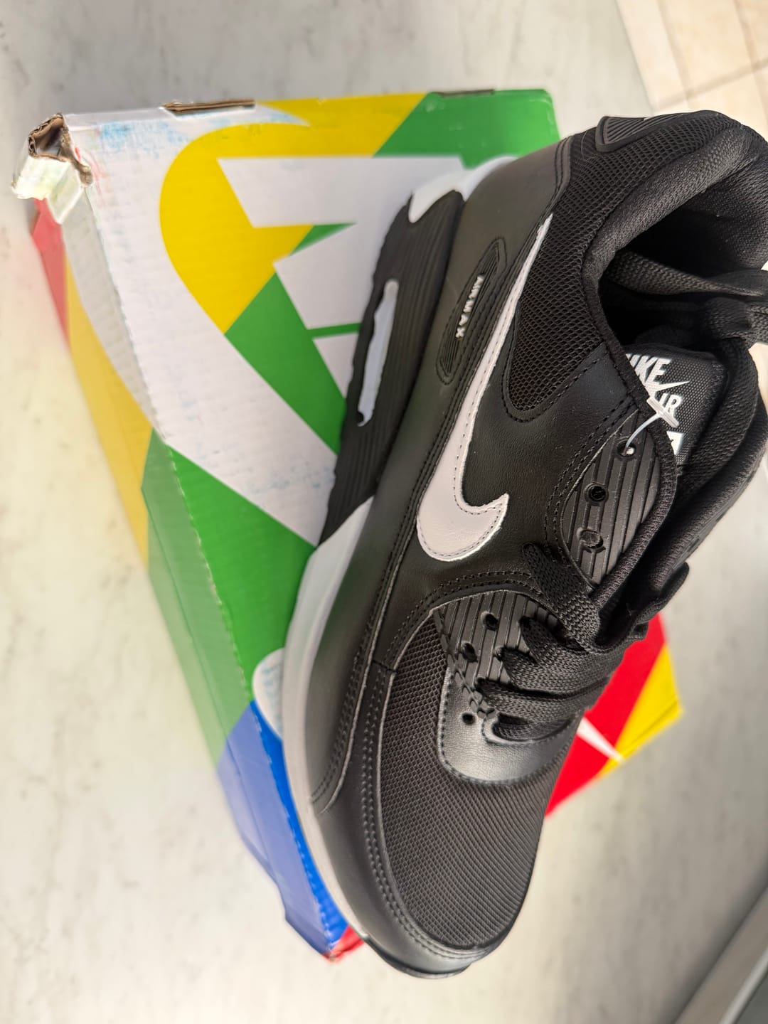 Customer photo review of Tenis Max 90 Negro Blanco