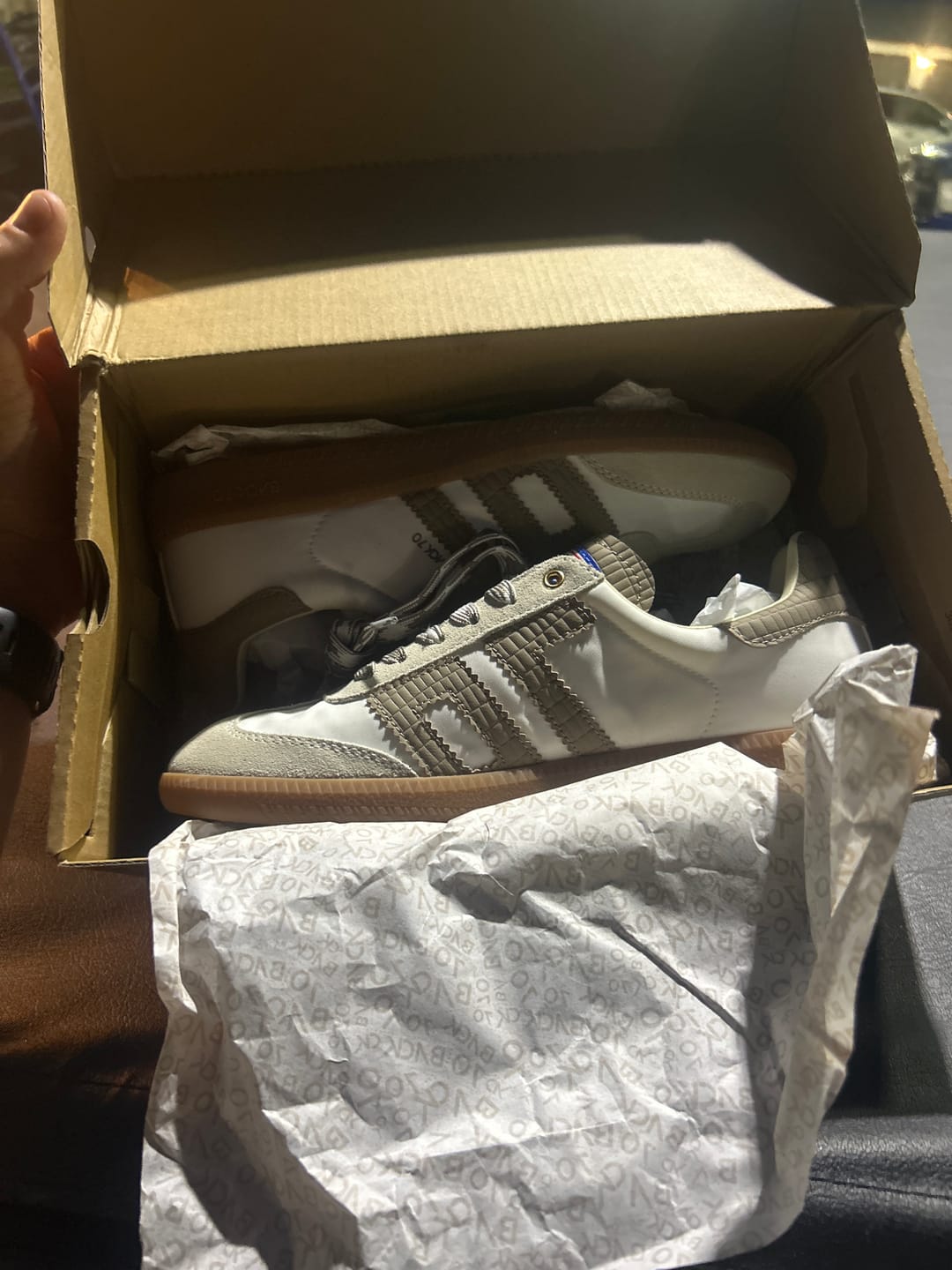 Customer photo review of BACK 70 GHOST SNEAKER WOMEN