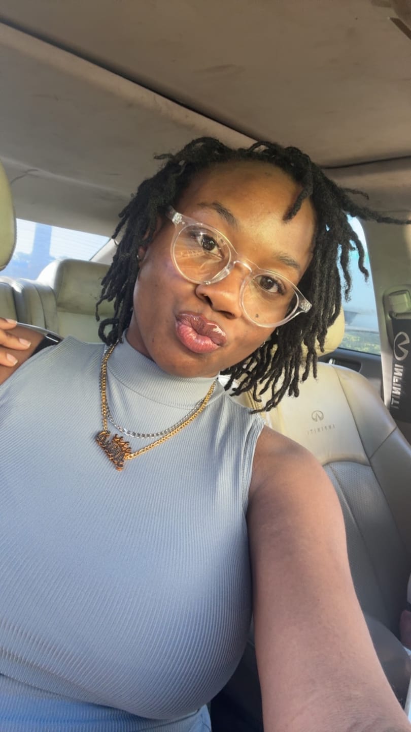 Customer photo review of Double Plated Crown Name Necklace w/ Figaro Chain