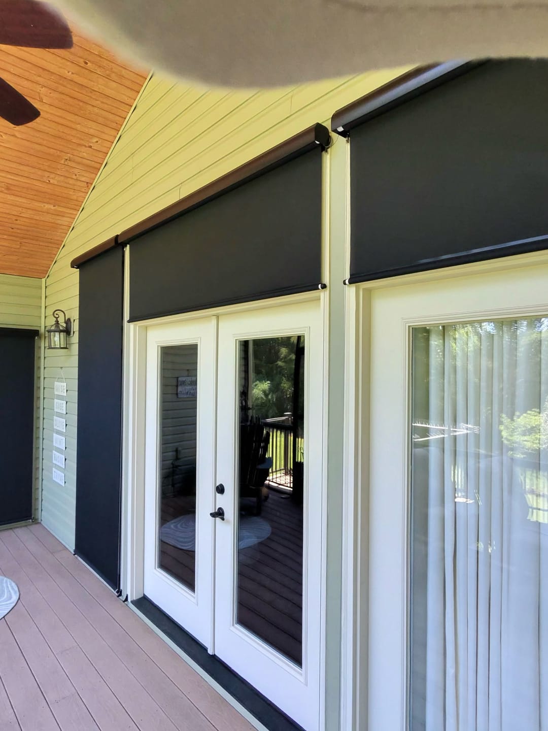 Customer photo review of SmartWings Motorized Outdoor Shades 1%/3%/5% Openness