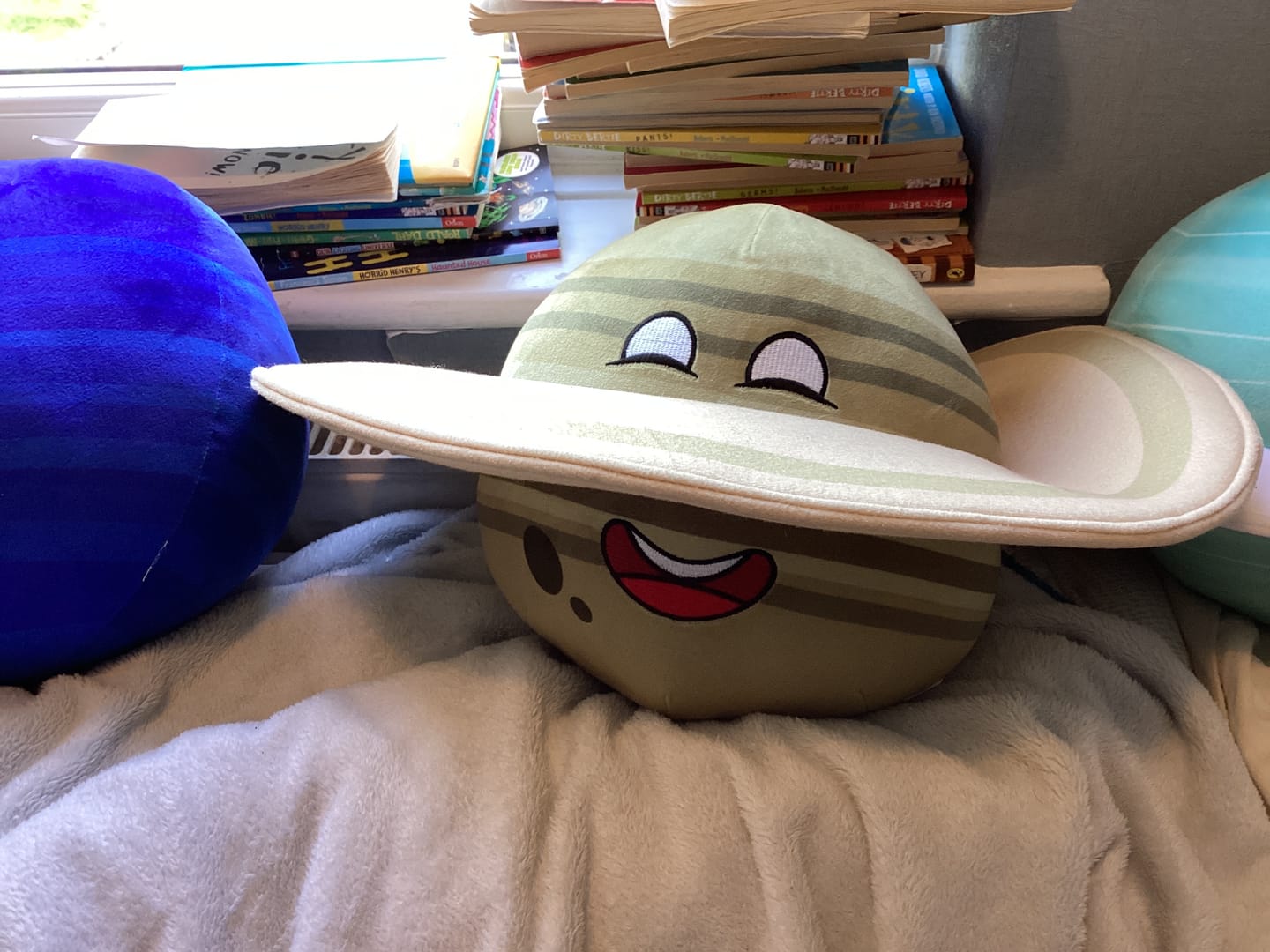 Customer photo review of The SolarBalls Saturn Plush