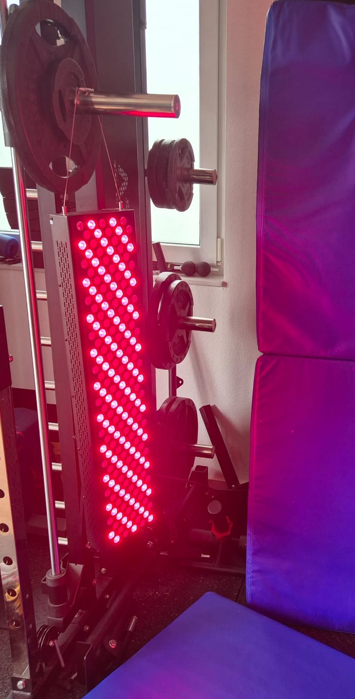 Customer photo review of Koanna® Luma1000™ – Kraftvolles, mittelgroßes Rotlicht-Panel