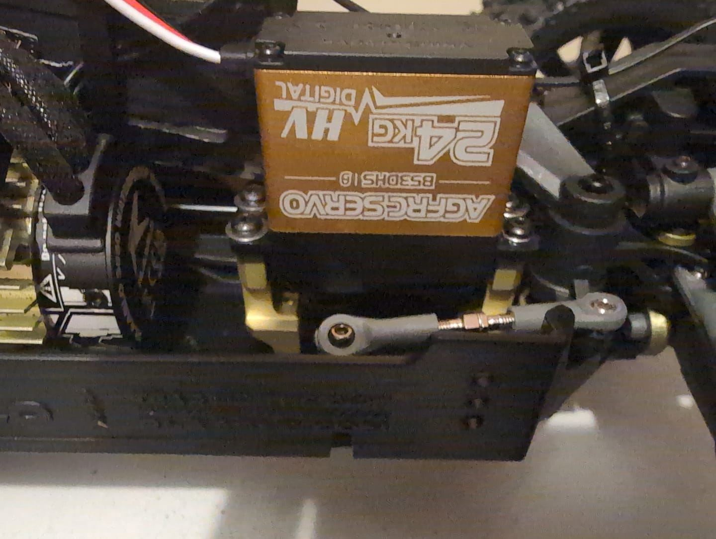 Customer photo review of Aluminum Servo Conversion Block For RZ001 and 1/10 Rally Car