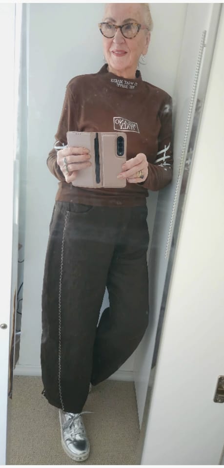 Customer photo review of Wendy Linen Pants in Chocolate Truffle