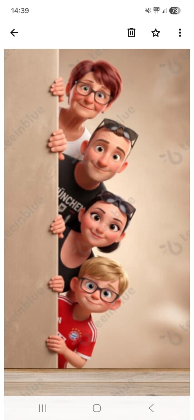 Customer photo review of Personalisierte Leinwand - Animiert hinter der Wand