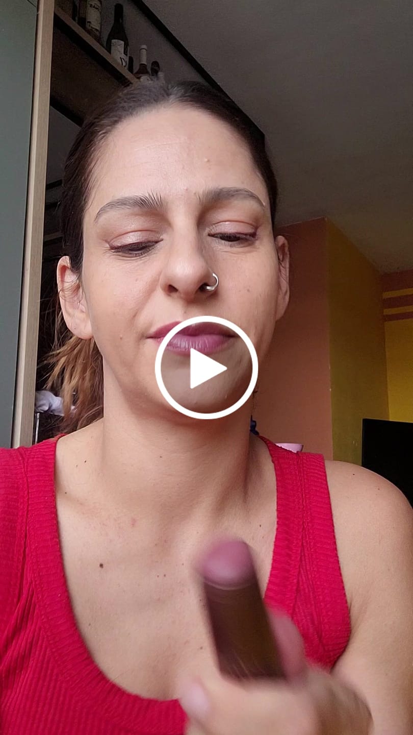 Customer video review of Blush Stick Red Mocha Vizzela + La's
