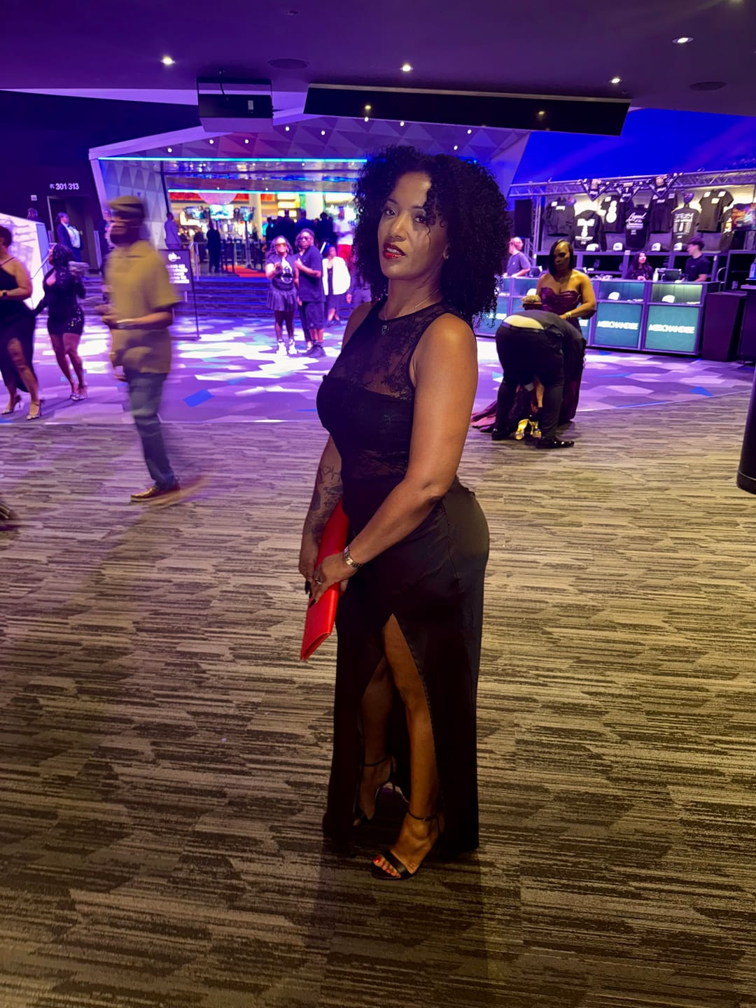 Customer photo review of Multi-Textured KinKy Curly Micro Loop Hair Extension