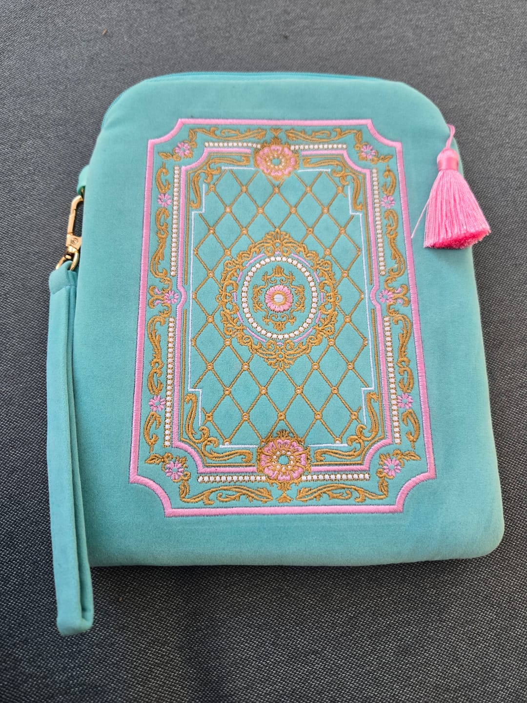 Customer photo review of Antoinette eReader Sleeve