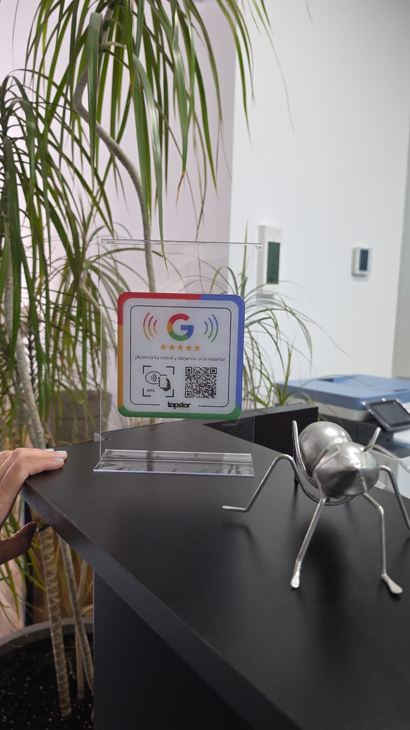 Customer photo review of Placa Reseñas de Google
