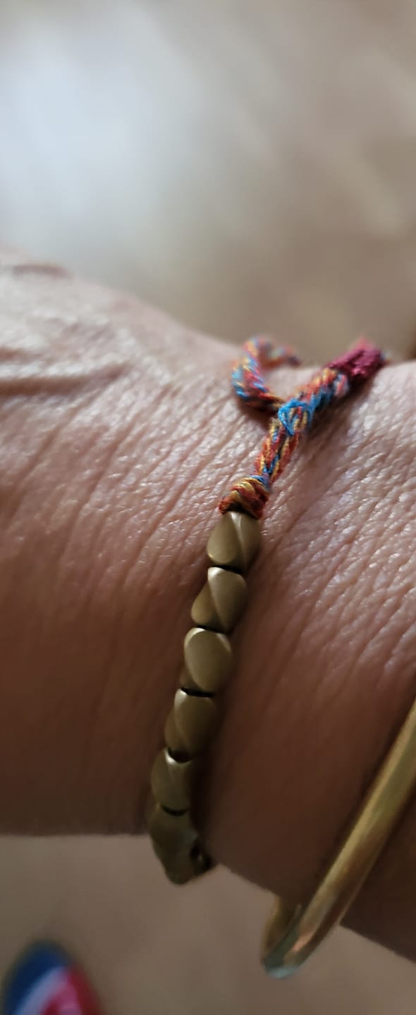 Customer photo review of Bracelet Tibétain en Perles de Cuivre