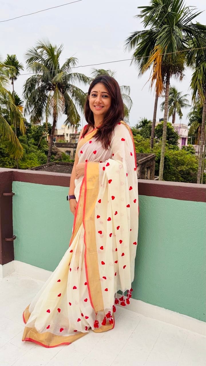 Customer photo review of Love Embroidery Mul Cotton Saree