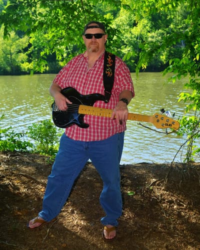 Customer photo review of Zero-Gravity Guitar Strap | Weightless Comfort for Bass & Guitar