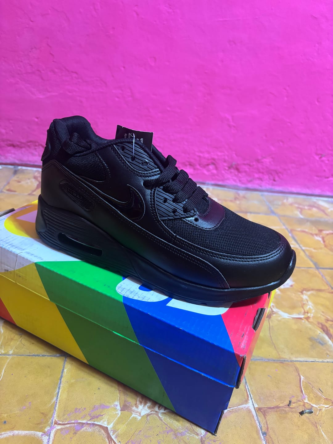 Customer photo review of Tenis Max 90 Negro Total