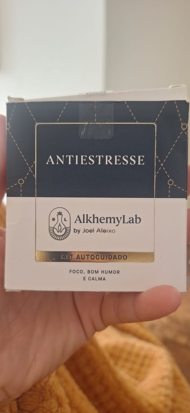 Customer photo review of Kit Floral Autocuidado Antiestresse: Foco, Bom-Humor e Calma 10ml
