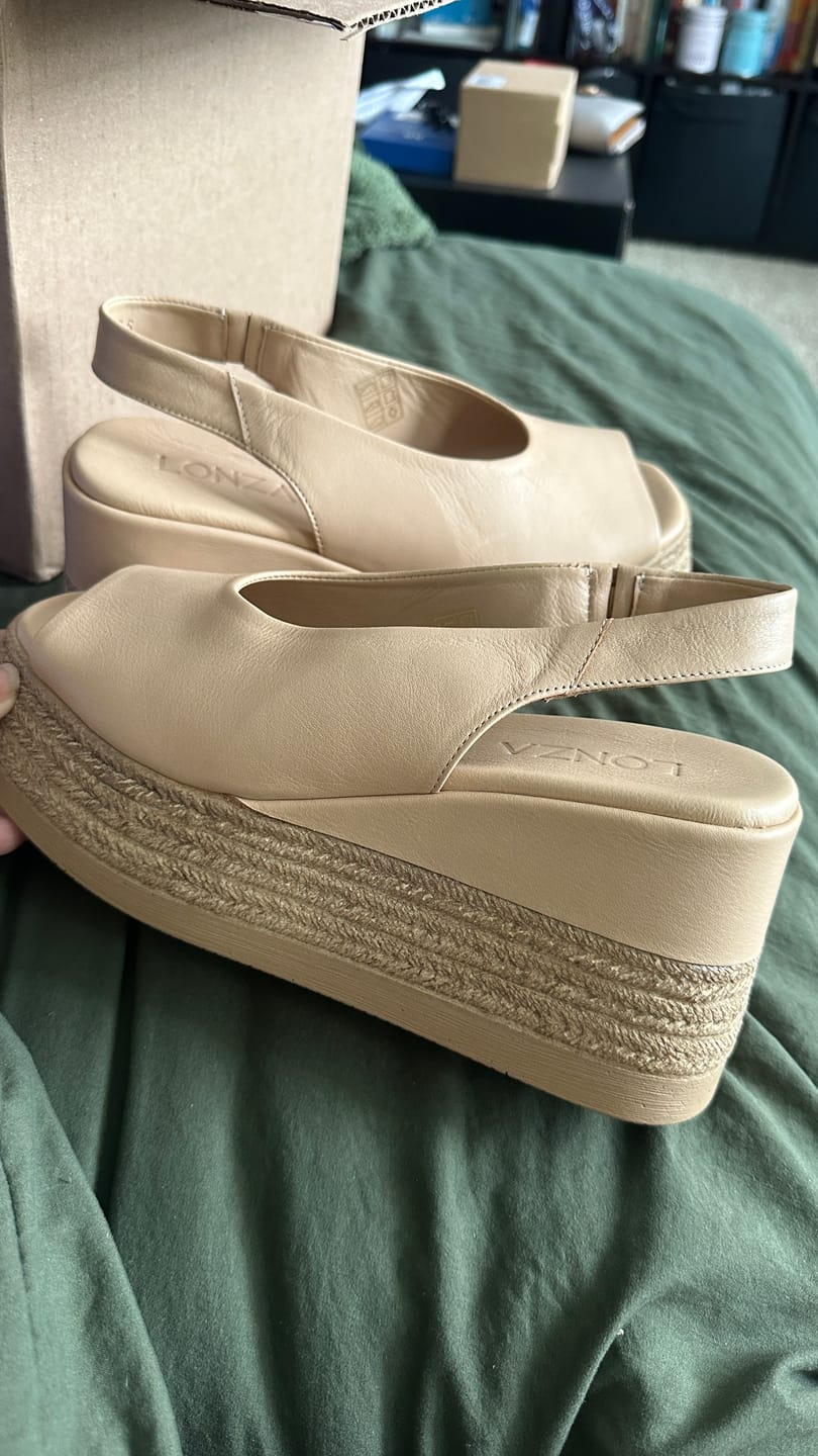 Customer photo review of Agnesa Beige