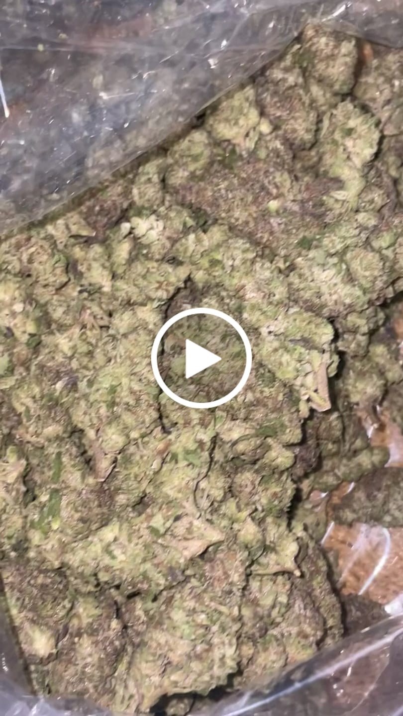 Customer video review of Raspberry Kush - Bulk- Indica