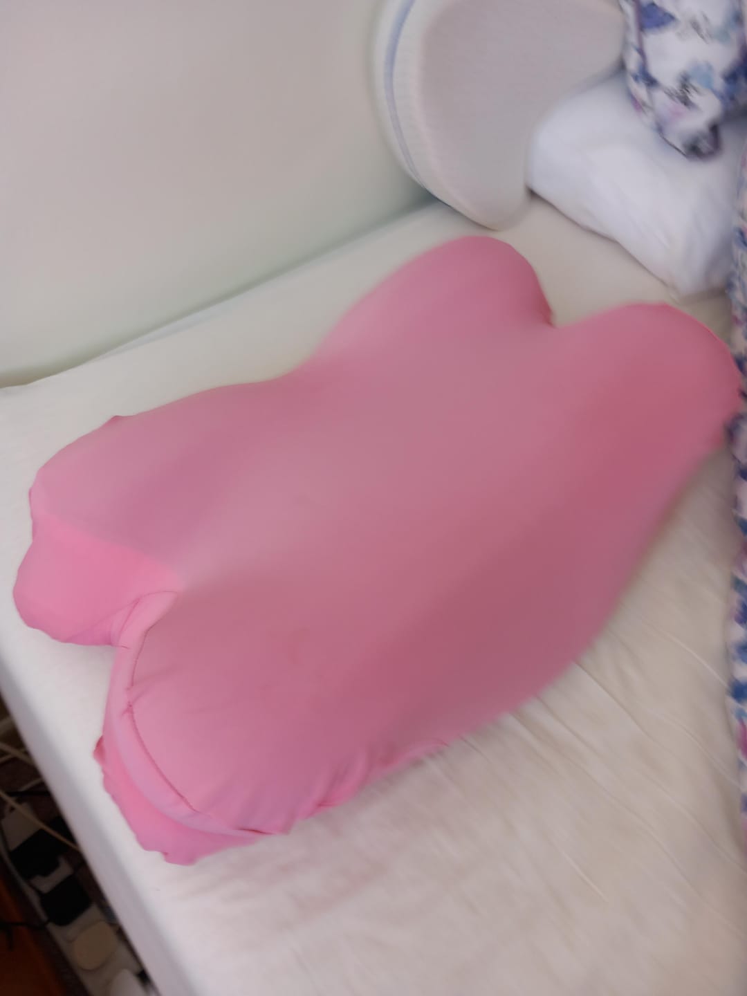 Customer photo review of Wave® Cervical Pillow - Orthopaedic Contour Shaped Memory Foam | Ice Silk