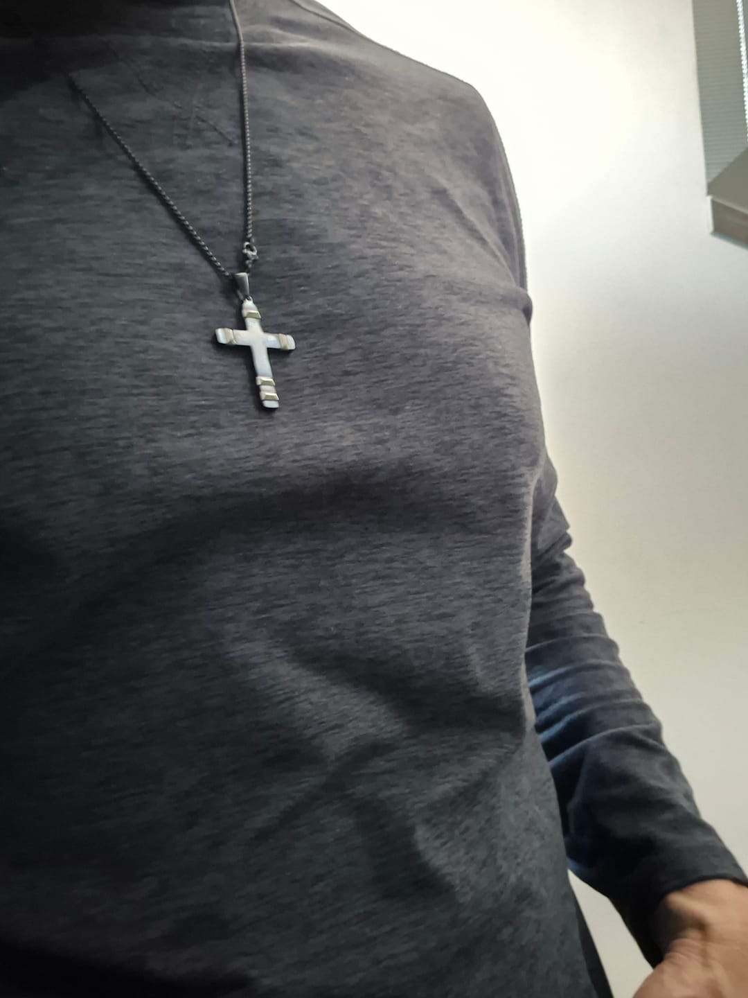 Customer photo review of Collar Cruz de la Fortaleza - Acero Inox.