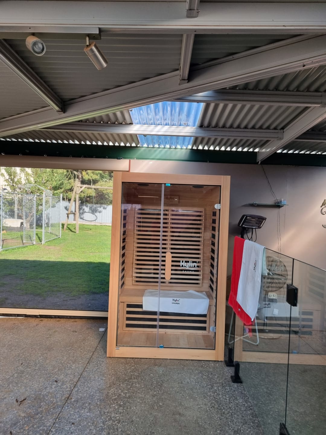 Customer photo review of Kylin Low EMF Carbon Infrared Sauna 2 Person with floor heater H6201-F