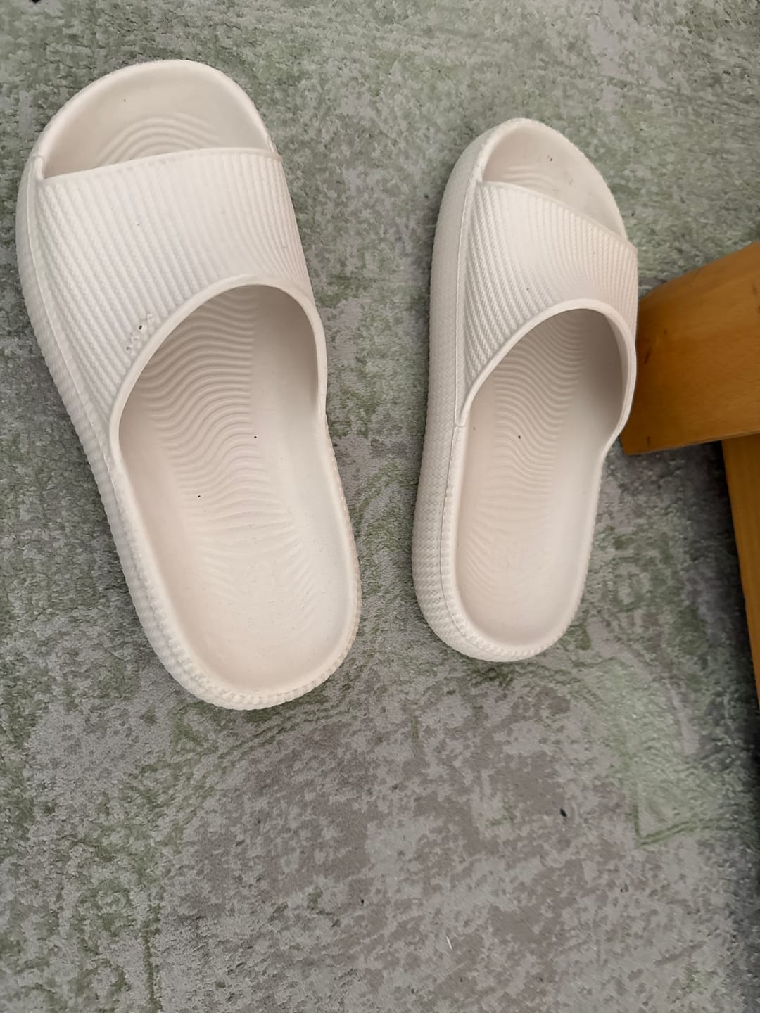 Customer photo review of כפכפי סלייד לנשים Leveza
