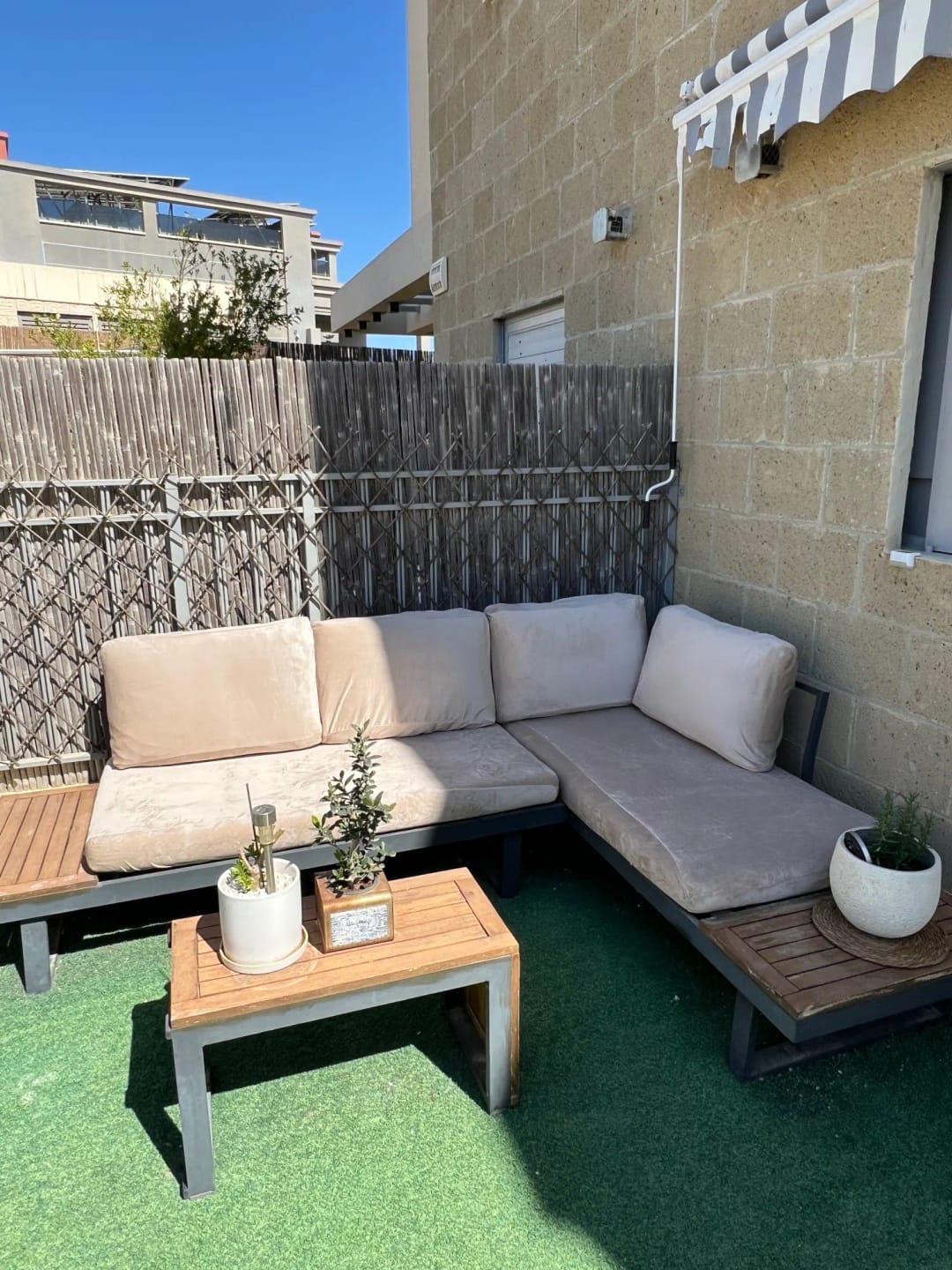 Customer photo review of Housse de Coussin Extérieur Extensible - Velours Assise & Dossier