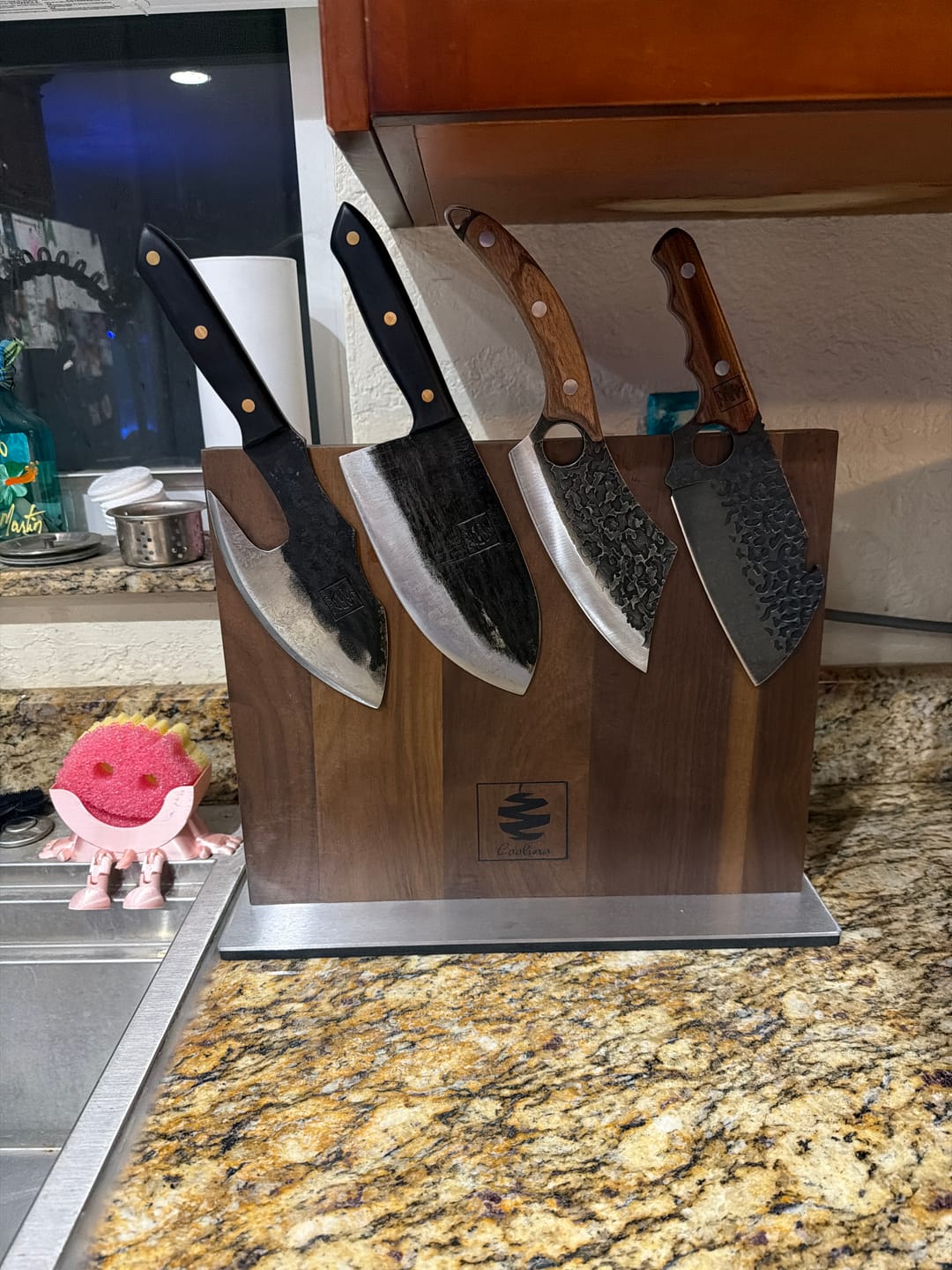 Customer photo review of FREE Walnut Magnetic Knives Holder