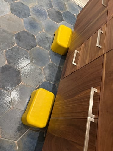 Customer photo review of Kids Step Stool - Lemon