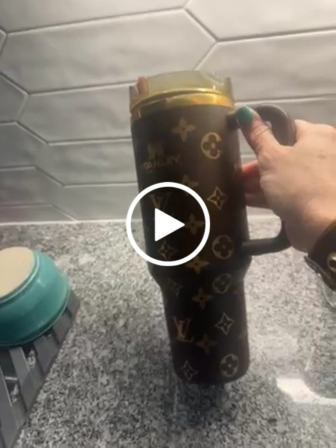 Customer video review of Designer Holographic In-Car Insulated Cup 40 OZ