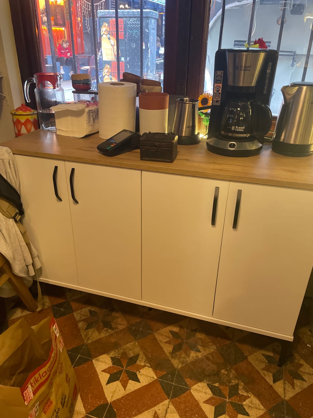 Customer photo review of Rani JE162 Kahve Köşesi Çok Amaçlı Dolap 4 Kapaklı Kiler Mutfak Dolabı Beyaz - Sepet Ceviz