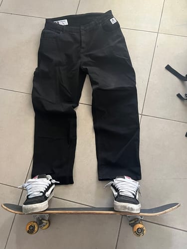 Customer photo review of Pantalon Carpintero Familyarg Skate Pant Negro