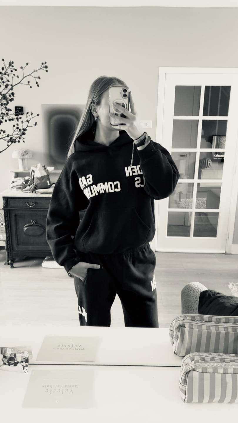 Customer photo review of GATED COMMUNITY STRAIGHT LEG SWEATPANTS NAVY