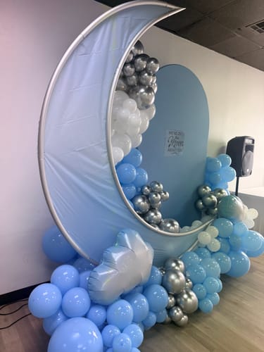 Customer photo review of 6.5ft Portable Crescent Moon Shape Stand for Baby Showers & Birthday & Wedding Events