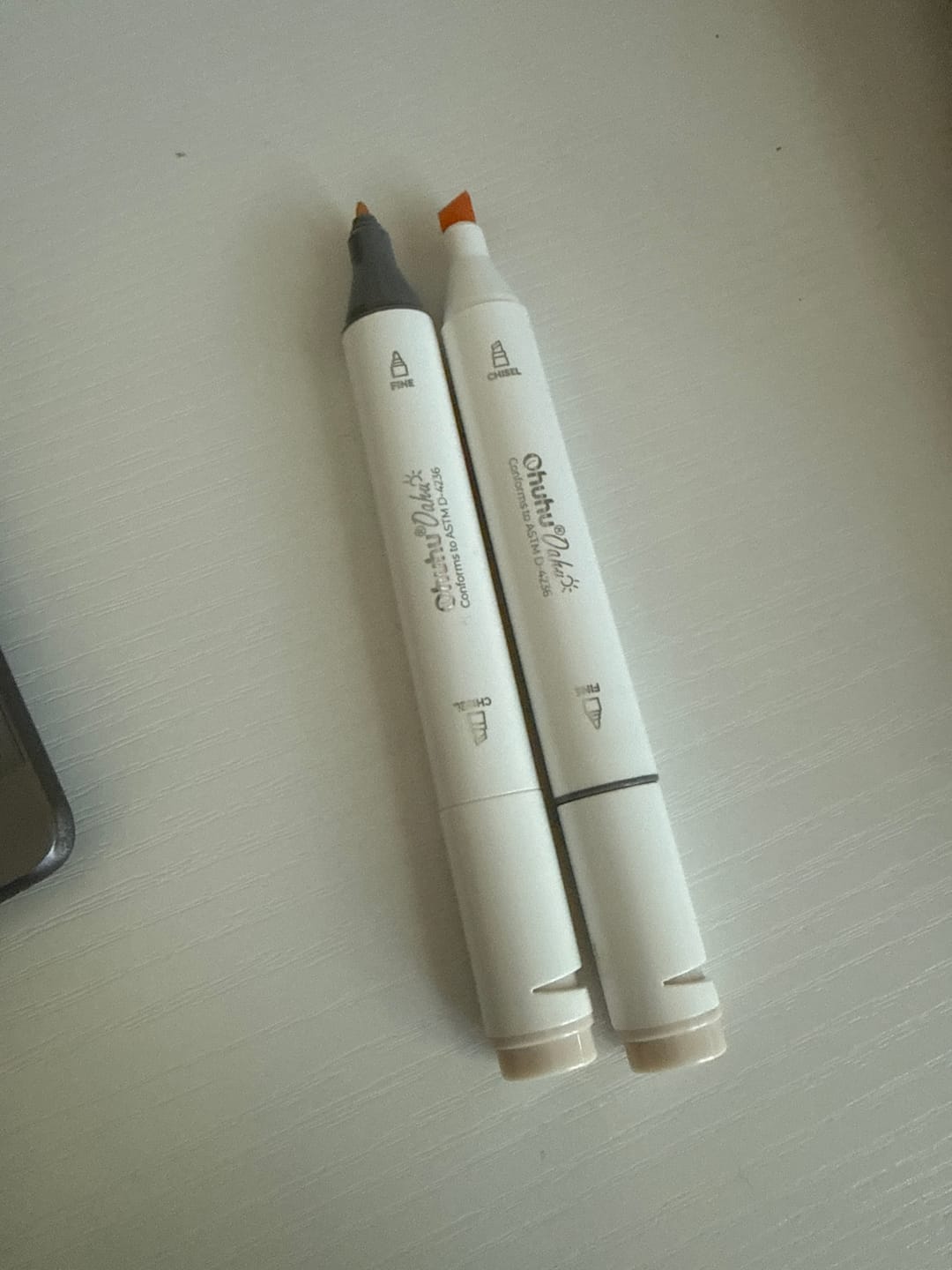 Customer photo review of Ohuhu Oahu E286 / Y66 Individual Marker, Fine & Chisel