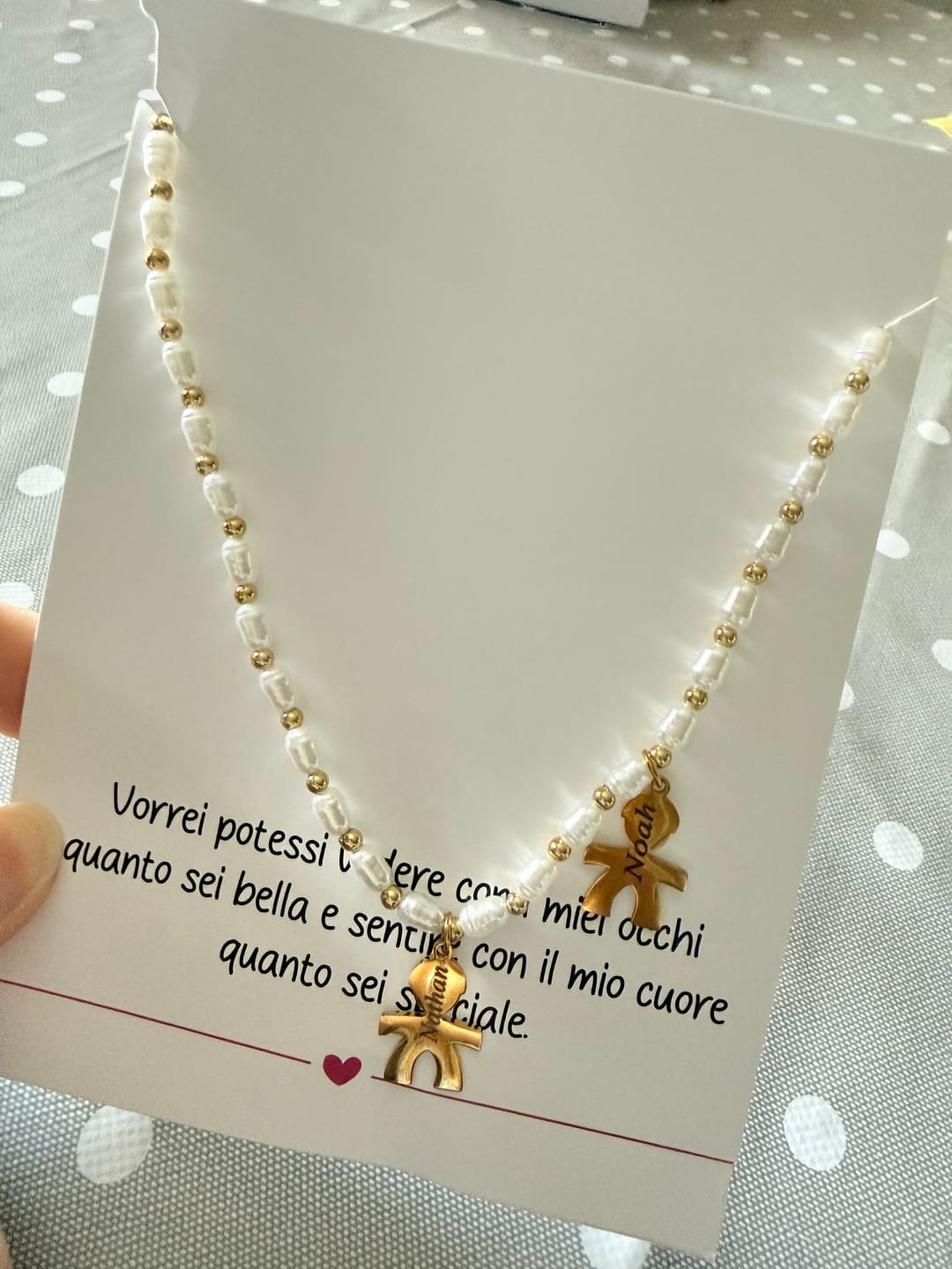 Customer photo review of Girocollo Family In Perle con ciondoli Bimbo Personalizzati