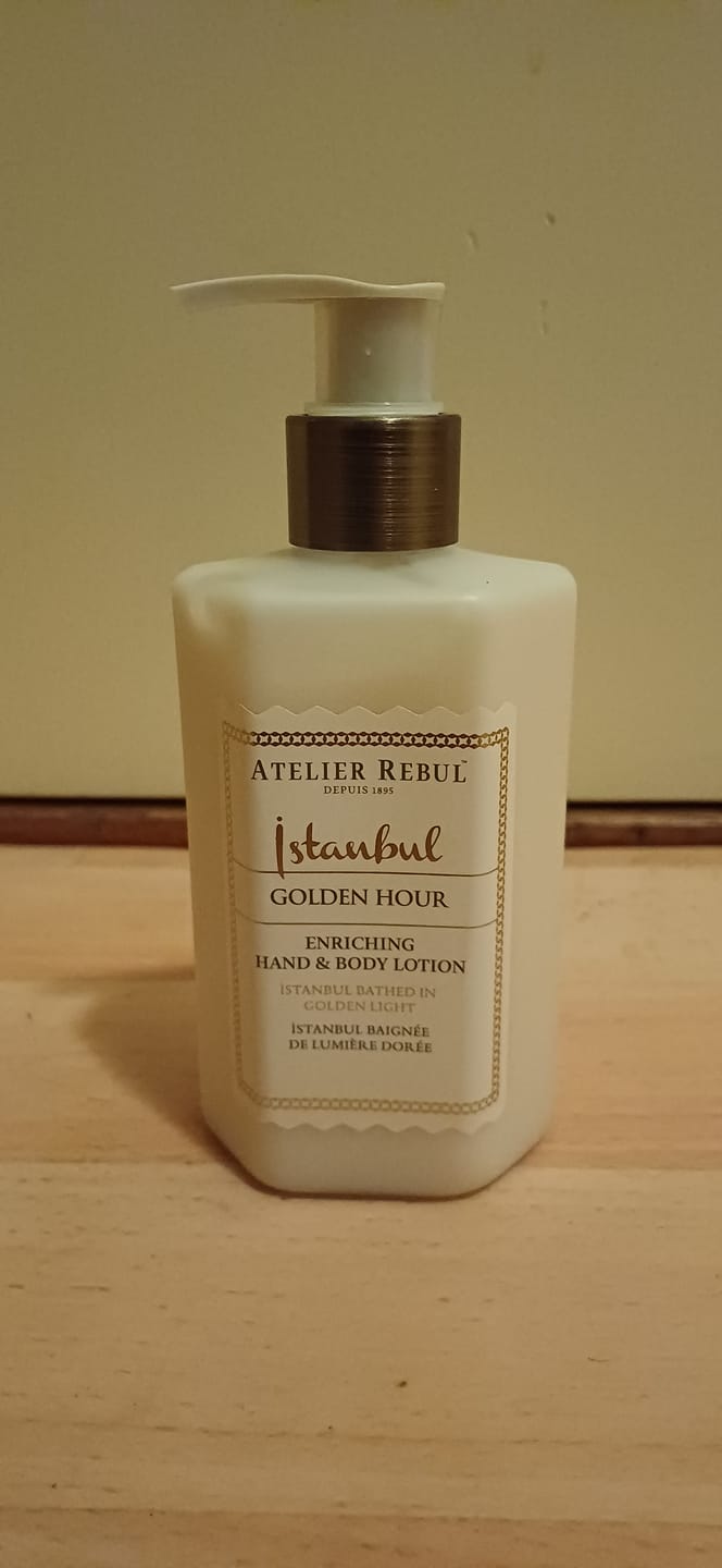 Customer photo review of Istanbul Golden Hour Hand & Bodylotion 250ml
