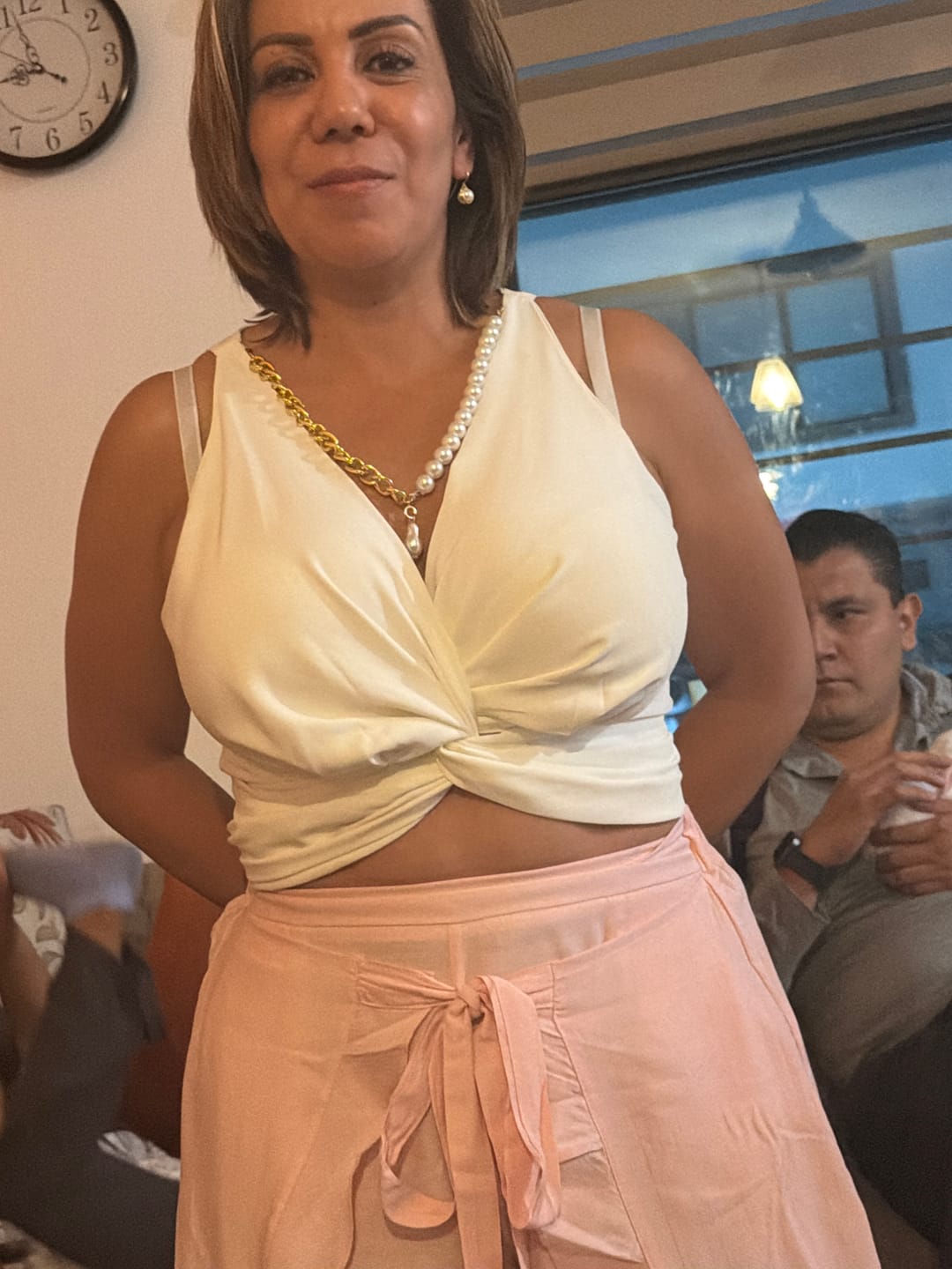 Customer photo review of BLUSA ESCOTADA NUDO SIN MANGA