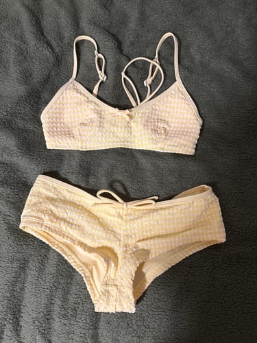 Customer photo review of Seamolly Gingham Textured Bowknot Bralette Boyshorts Bikini Set