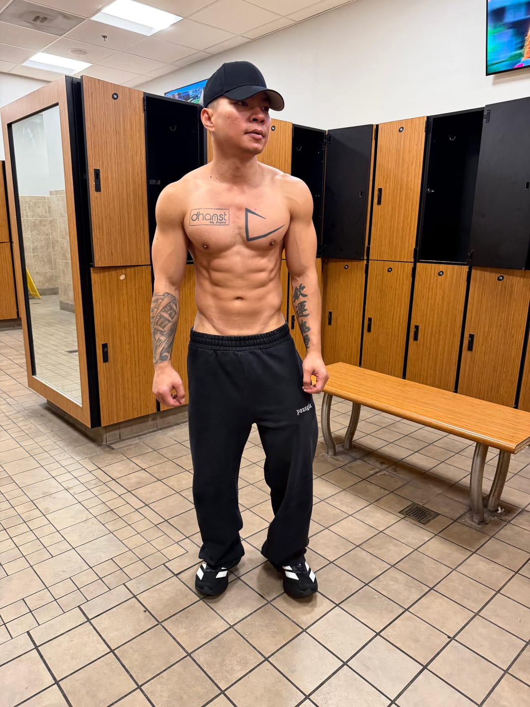 Customer photo review of 2111 - Classic Baggy Sweats