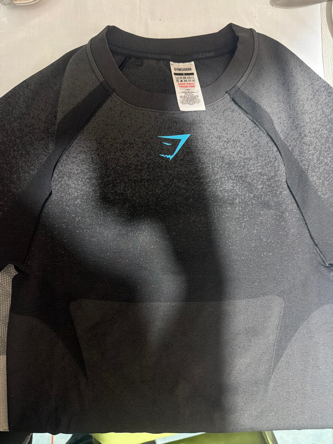 Customer photo review of SHADOW SEAMLESS TSHIRT