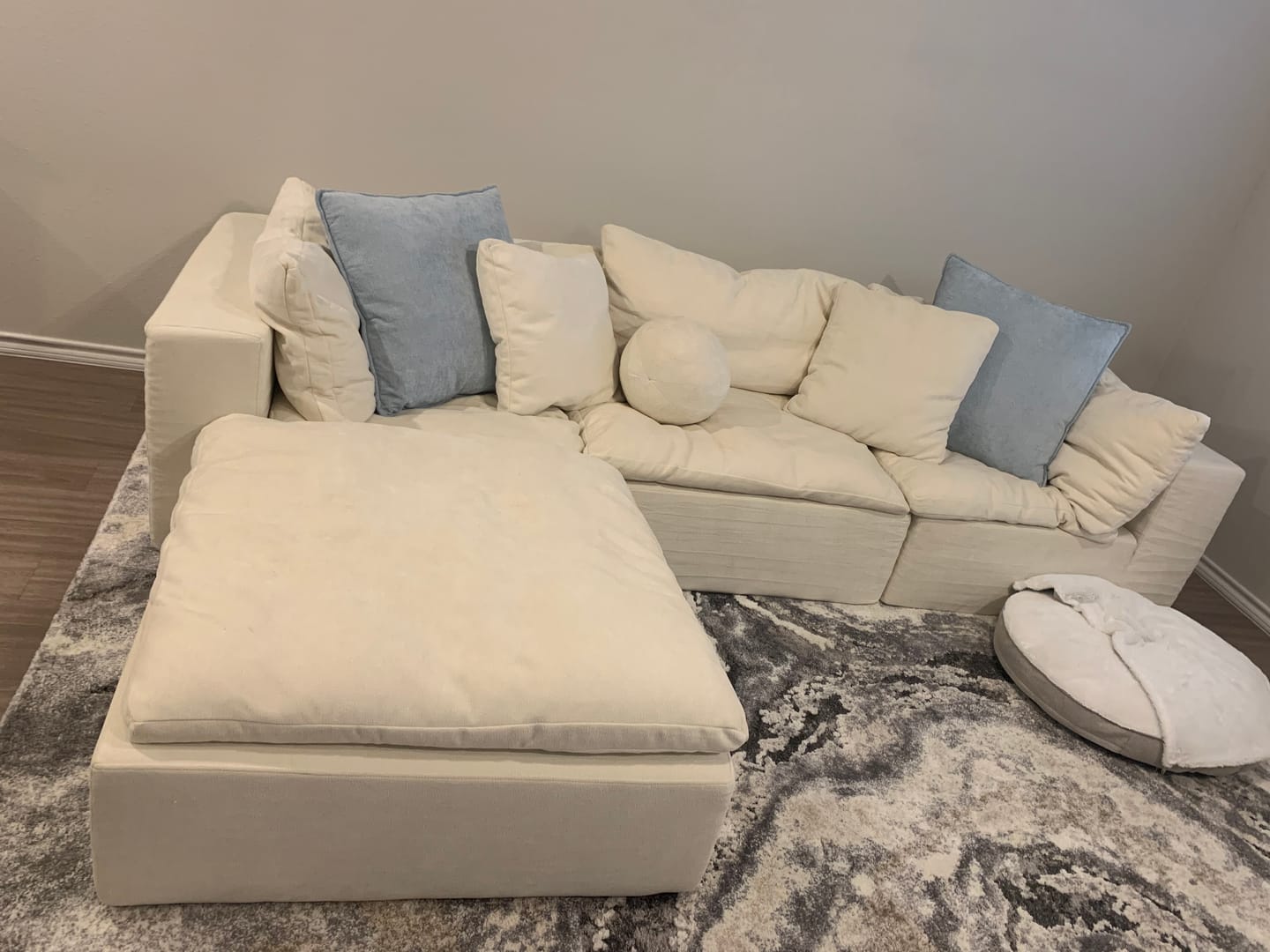 Customer photo review of R4 Sectional Sofa
